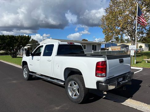Used 2014 GMC Sierra 2500 SLE w/ SLE Preferred Package image 12