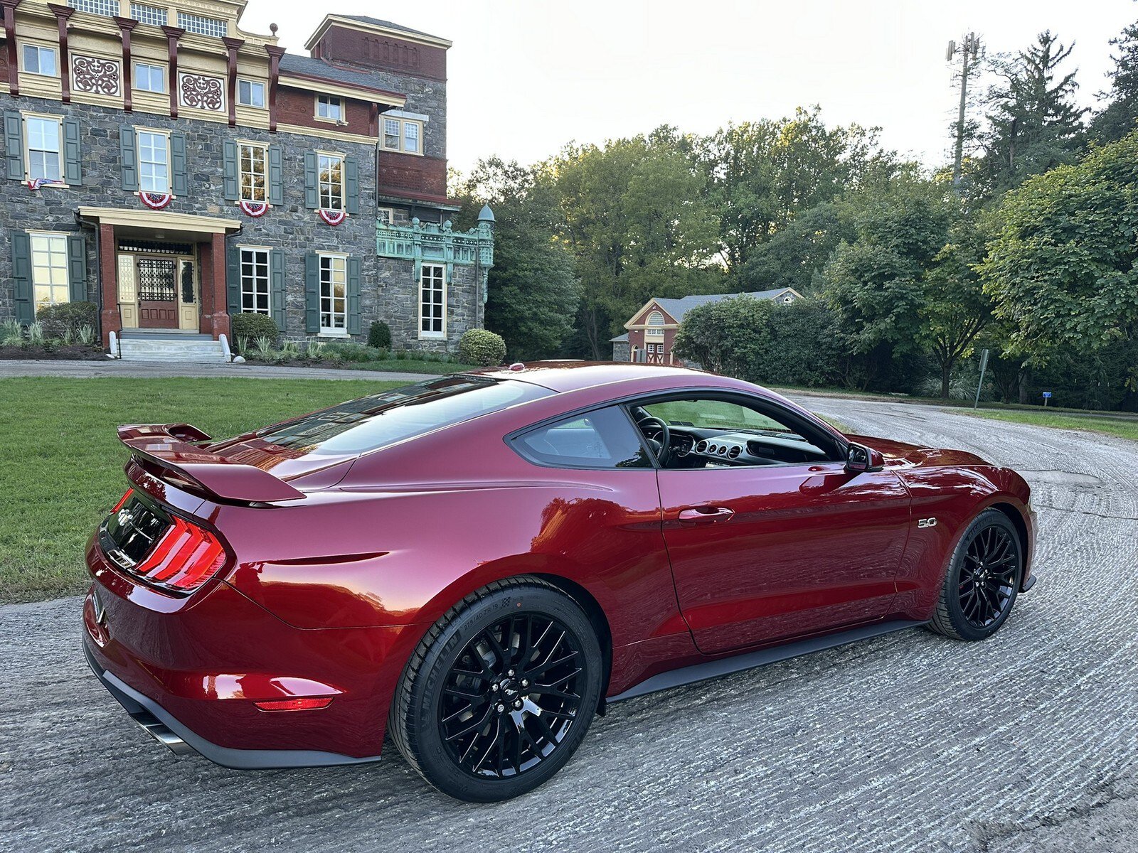 Used 2019 Ford Mustang GT Premium w/ GT Performance Package RWD image 11