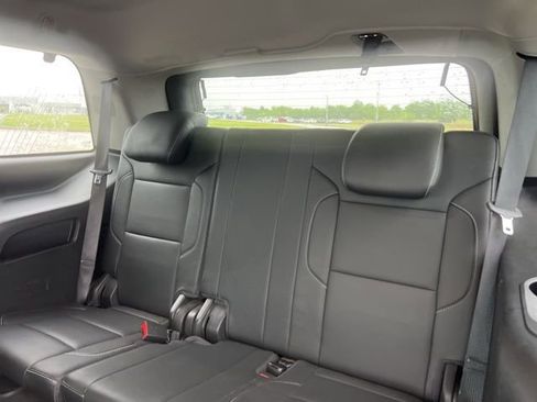 Used 2018 Chevrolet Tahoe LT w/ Z71 Midnight Edition image 9