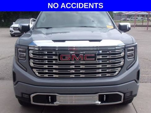 Used 2025 GMC Sierra 1500 Denali AWD/4WD image 2