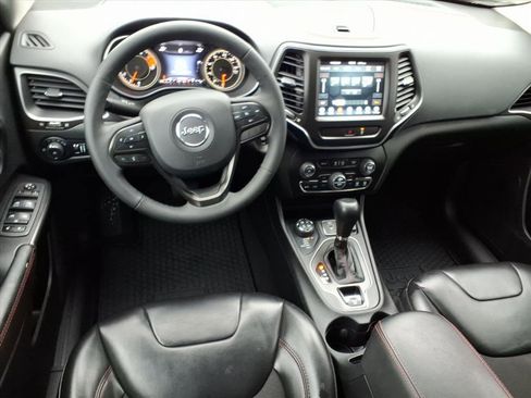 Used 2022 Jeep Cherokee Trailhawk image 14