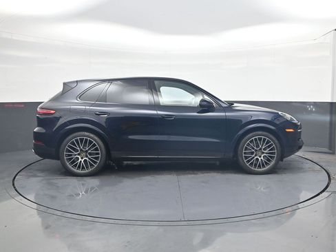 Used 2019 Porsche Cayenne S image 8