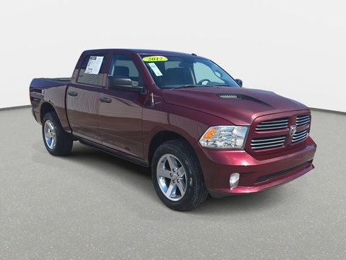 Used 2017 RAM 1500 Express image 3