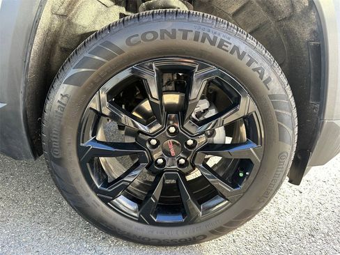 Used 2026 GMC Terrain Elevation w/ Elevation Premium Package image 9