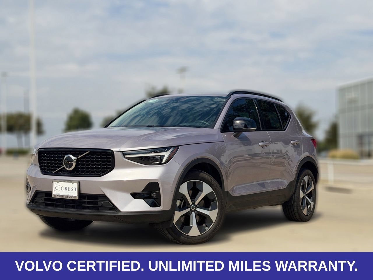 Certified 2026 Volvo XC40 B5 Plus AWD/4WD image 8