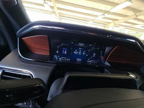 Used 2024 Lincoln Navigator Reserve image 14