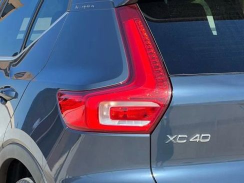 Used 2019 Volvo XC40 T5 Inscription image 49