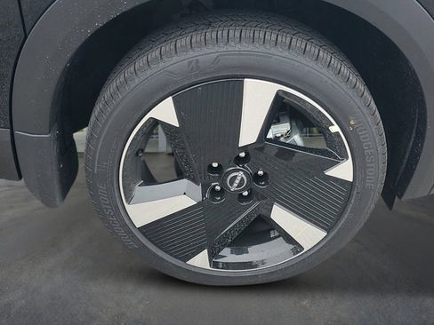 New 2026 Nissan Kicks SR image 7