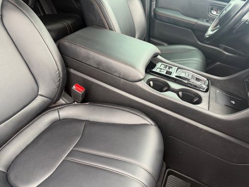 Used 2024 Honda Pilot TrailSport image 32