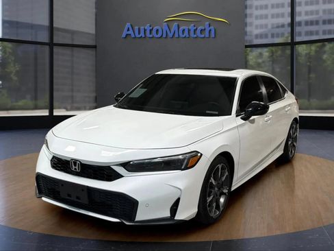 Used 2025 Honda Civic Sport Touring image 3
