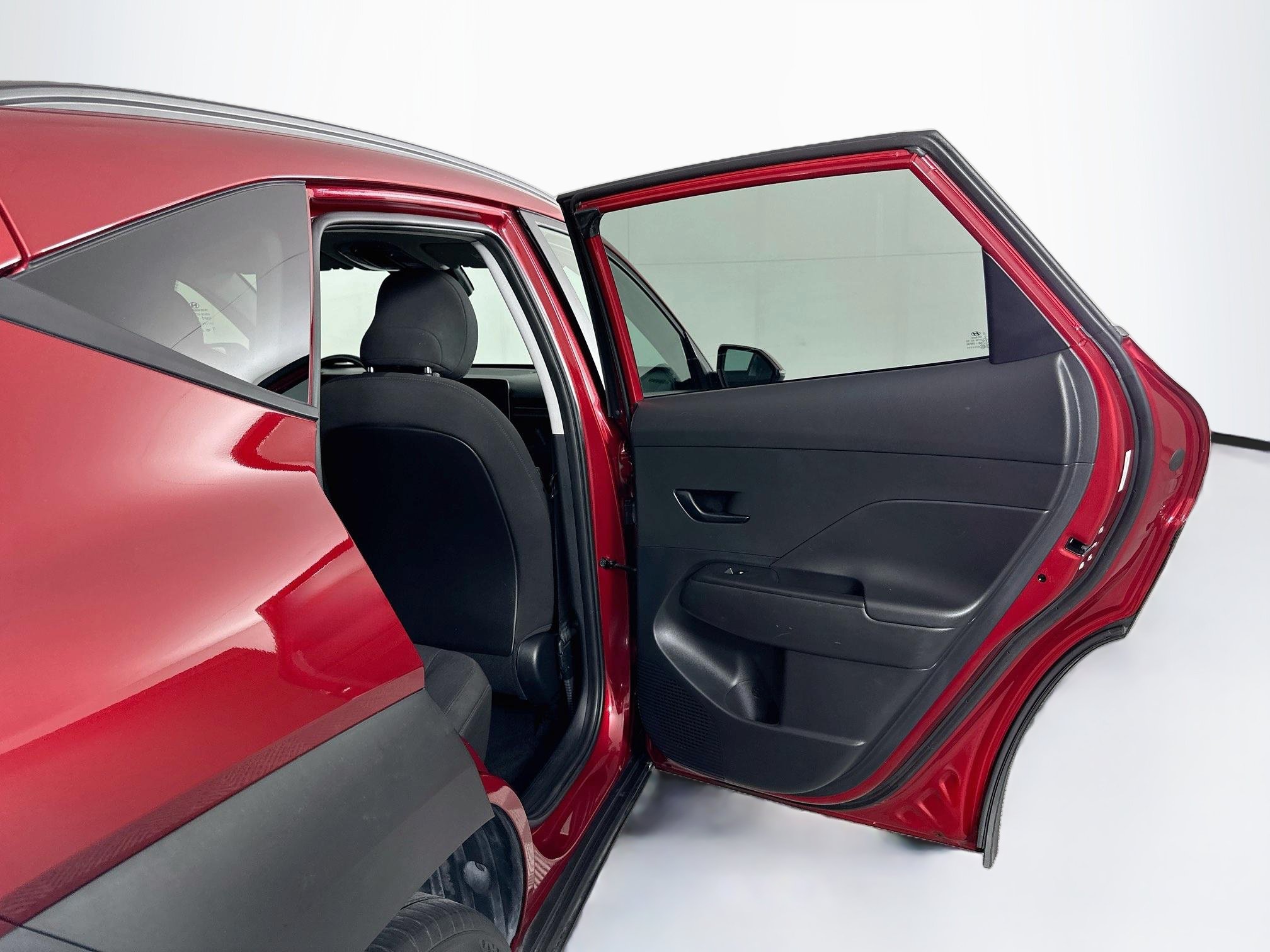 Used 2025 Hyundai Kona SEL FWD image 28