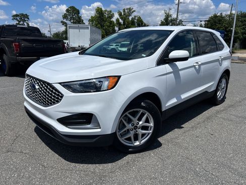 Used 2024 Ford Edge SEL AWD/4WD image 5