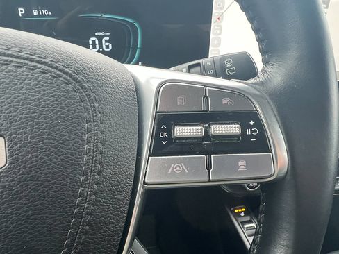 Used 2024 Kia Telluride S image 19