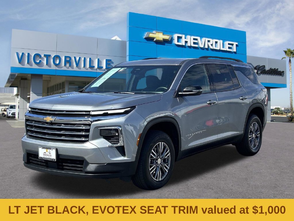 Certified 2026 Chevrolet Traverse LT FWD image 3