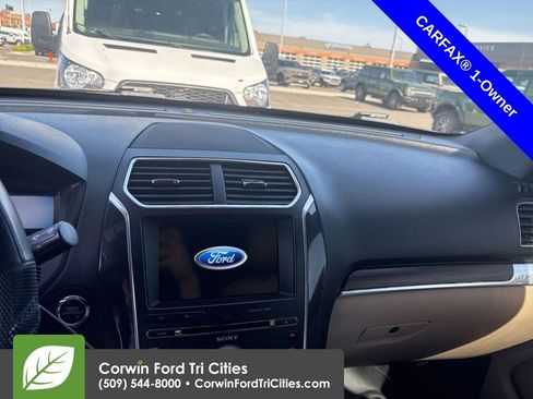 Used 2017 Ford Explorer Limited AWD/4WD image 2