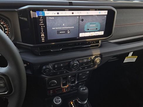 New 2026 Jeep Wrangler Unlimited Rubicon image 17