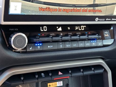 Used 2024 Toyota Tundra Limited image 19