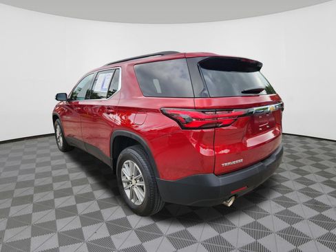 Used 2023 Chevrolet Traverse LT FWD image 3