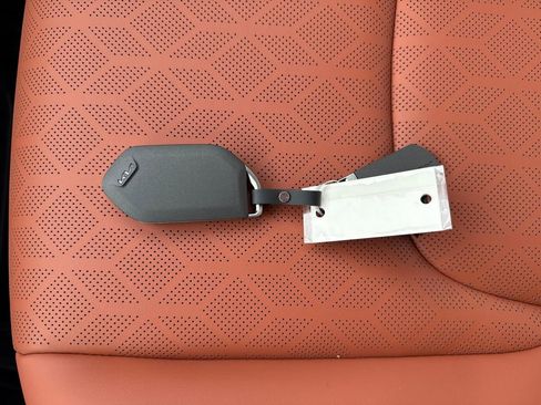 New 2026 Kia Carnival EX image 33