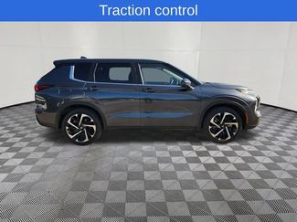 Used 2024 Mitsubishi Outlander SE FWD video 4