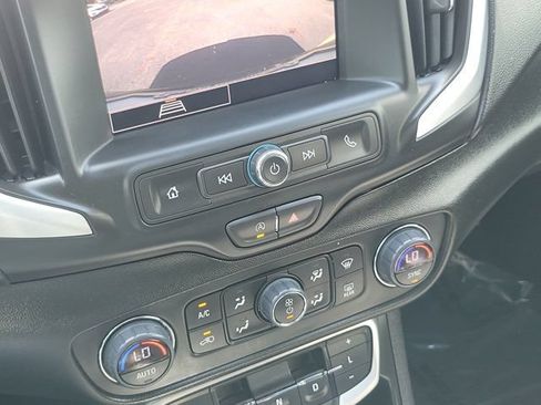 Used 2023 GMC Terrain SLE w/ Driver Convenience Package FWD image 22
