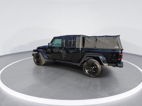 Used 2022 Jeep Gladiator Willys image 6