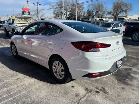 Used 2019 Hyundai Elantra SE w/ Cargo Package image 5