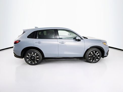 New 2026 Honda HR-V EX-L image 2