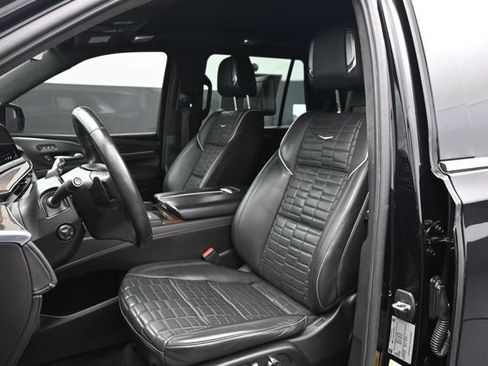 Used 2021 Cadillac Escalade Premium Luxury Platinum RWD image 5