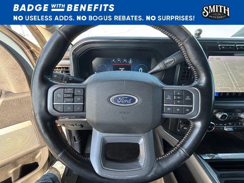 Used 2023 Ford F250 Lariat AWD/4WD image 13
