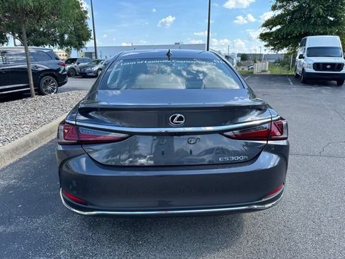 Used 2025 Lexus ES 300h Ultra Luxury w/ Accessory Package (Z1) FWD image 4