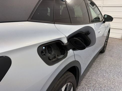 Used 2022 Volkswagen ID.4 Pro AWD/4WD image 48