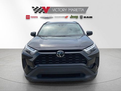 Used 2025 Toyota RAV4 LE AWD/4WD image 8