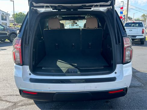 Used 2022 Chevrolet Suburban Premier image 6