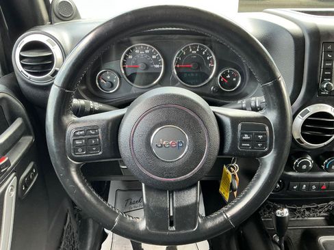 Used 2014 Jeep Wrangler Unlimited Sahara w/ Katzin Premium Leather Group AWD/4WD image 21