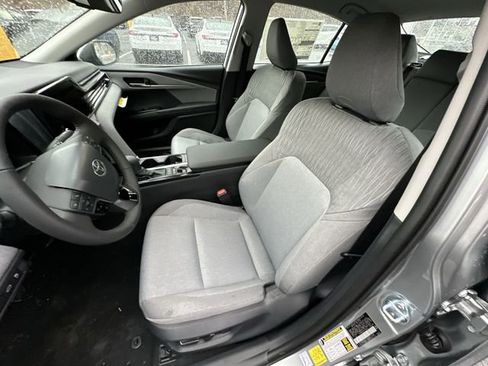 New 2026 Toyota Camry Hybrid image 15