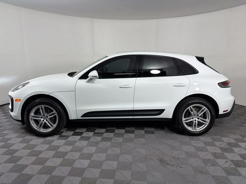 Used 2026 Porsche Macan AWD/4WD image 2