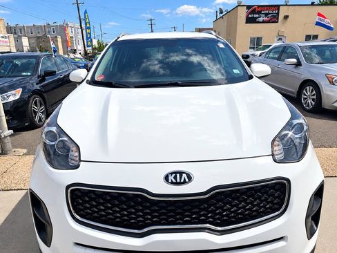 Used 2017 Kia Sportage LX w/ LX Popular Package FWD image 4