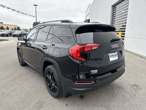 Certified 2021 GMC Terrain SLT w/ Infotainment Package II AWD/4WD image 3