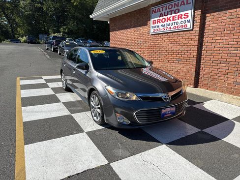 Used 2015 Toyota Avalon XLE Touring image 1