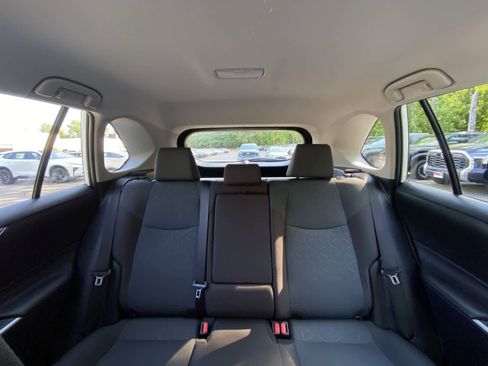 Used 2025 Toyota RAV4 XLE AWD/4WD image 27