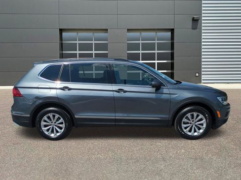 Used 2018 Volkswagen Tiguan SE w/ Panoramic Sunroof Package AWD/4WD image 8