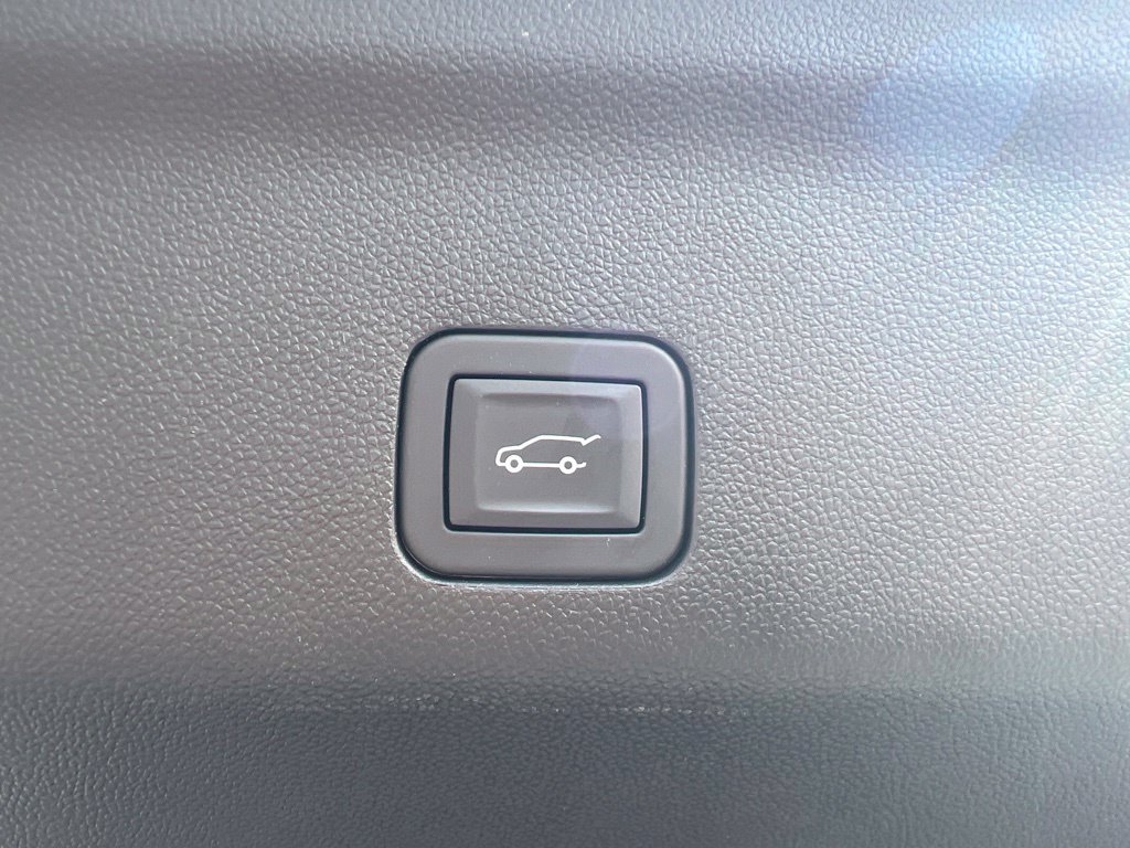 Certified 2026 Cadillac Escalade Sport w/ Touring Package AWD/4WD image 17