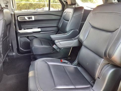 Certified 2023 Ford Explorer XLT w/ Equipment Group 202A AWD/4WD image 7