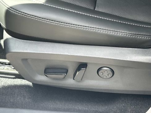 New 2026 Nissan Murano Platinum w/ Cargo Package AWD/4WD image 17