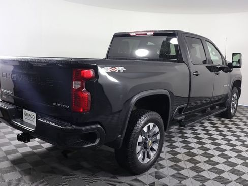 Used 2024 Chevrolet Silverado 2500 Custom AWD/4WD image 8