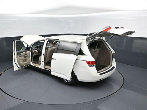 Used 2014 Honda Odyssey EX-L image 2