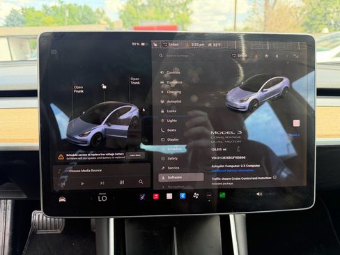 Used 2018 Tesla Model 3 Long Range AWD/4WD image 41