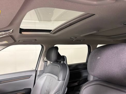 New 2026 Kia EV9 Wind AWD/4WD image 36