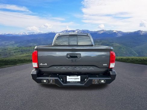 Used 2017 Toyota Tacoma SR w/ Tow Package image 4